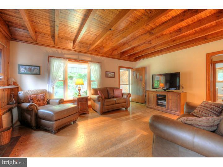 1212 Hedding Jacksonville Road Columbus, NJ 08022 - Photo 5 of 15