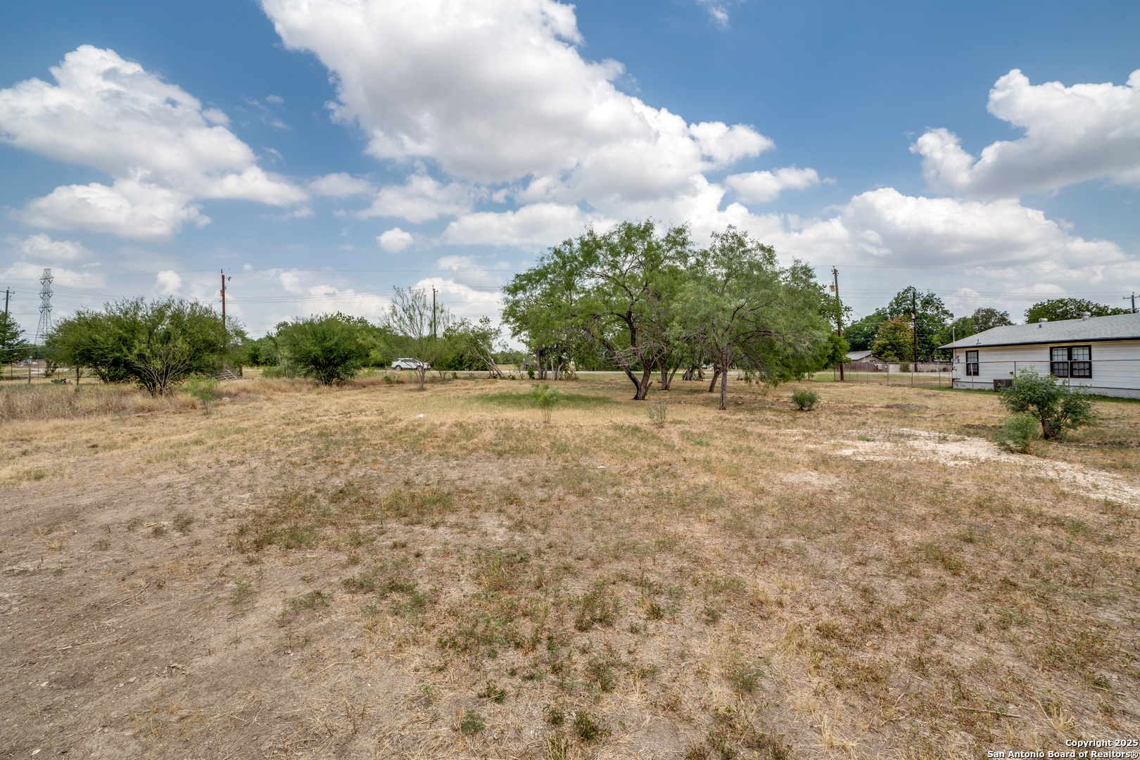 13839 Somerset Road Von Ormy, TX 78073 - Photo 6 of 17