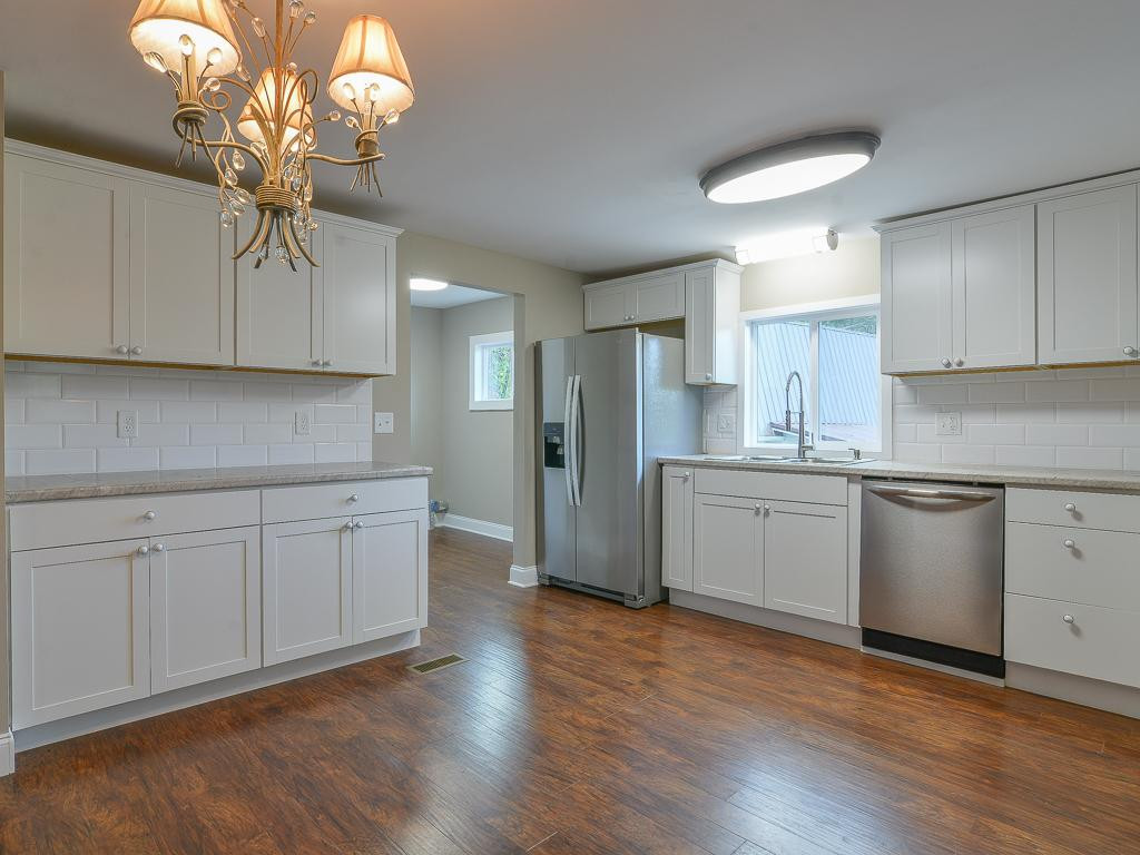 1504 King Springs Road Johnson City, TN 37601 - Photo 12 of 35 Wonderful cabinet space here