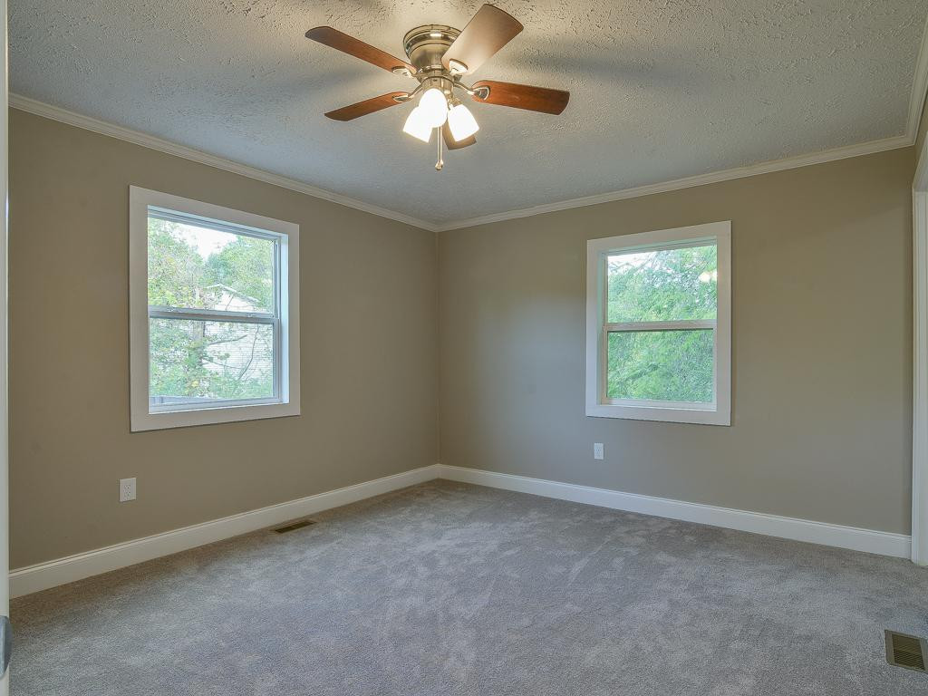 1504 King Springs Road Johnson City, TN 37601 - Photo 15 of 35 Master Bedroom View 1