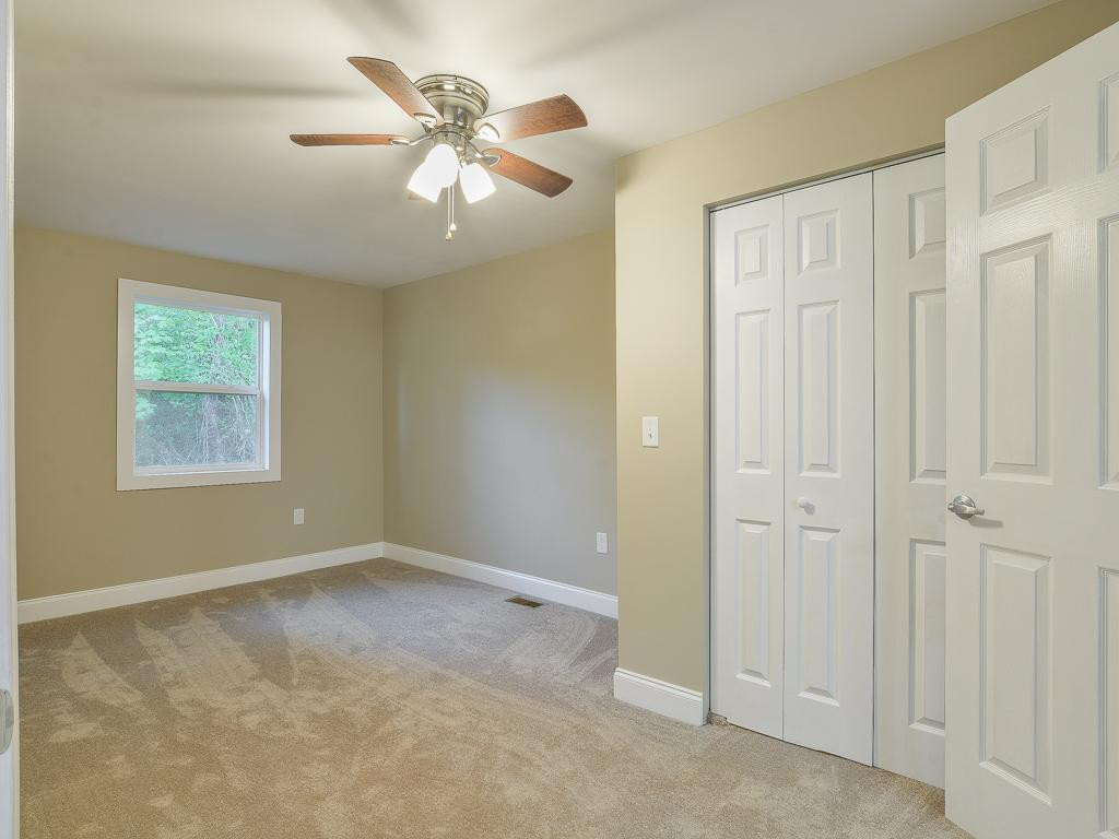1504 King Springs Road Johnson City, TN 37601 - Photo 21 of 35 Bedroom 3 of home