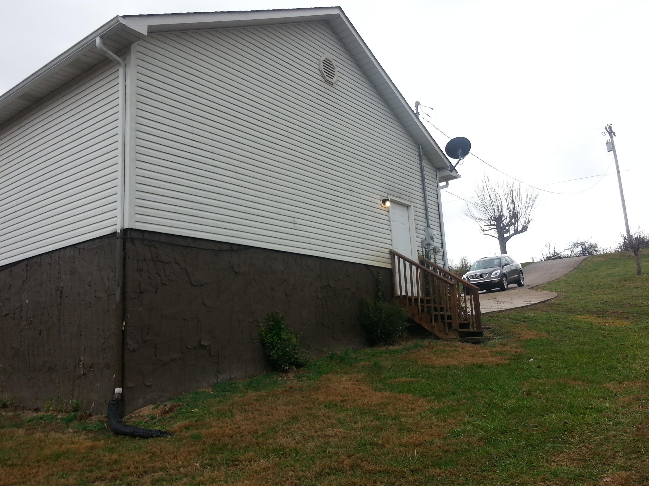 2724 Back Valley Road Speedwell, TN 37870 - Photo 22 of 22 20141209_103636