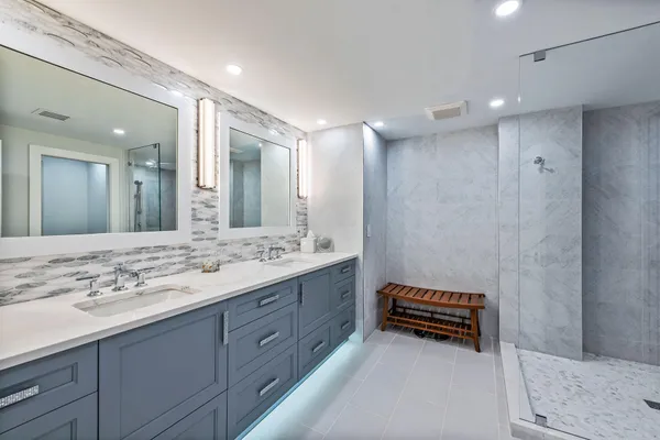 $5,650,000 | 176 South Collier Boulevard, Unit PHA, Marco Island, FL 34145