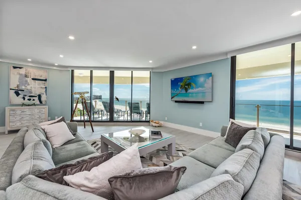 $5,650,000 | 176 South Collier Boulevard, Unit PHA, Marco Island, FL 34145