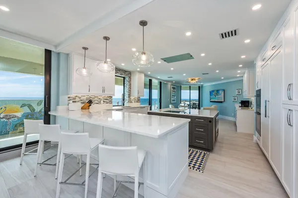 $5,650,000 | 176 South Collier Boulevard, Unit PHA, Marco Island, FL 34145