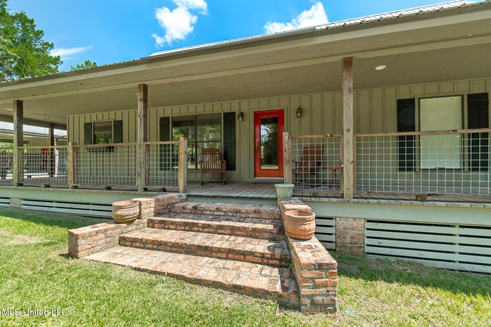 127 Ashe Road Poplarville, MS 39470 - Photo 7 of 66 127_Ashe_Rd-6