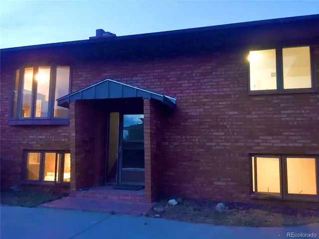 $1,795 | 738 South Watermelon Drive, Pueblo, CO 81007