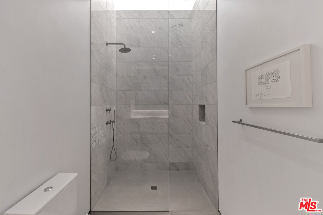 6728 Wildlife Road Malibu, CA 90265 - Photo 24 of 57 a bathroom with a shower