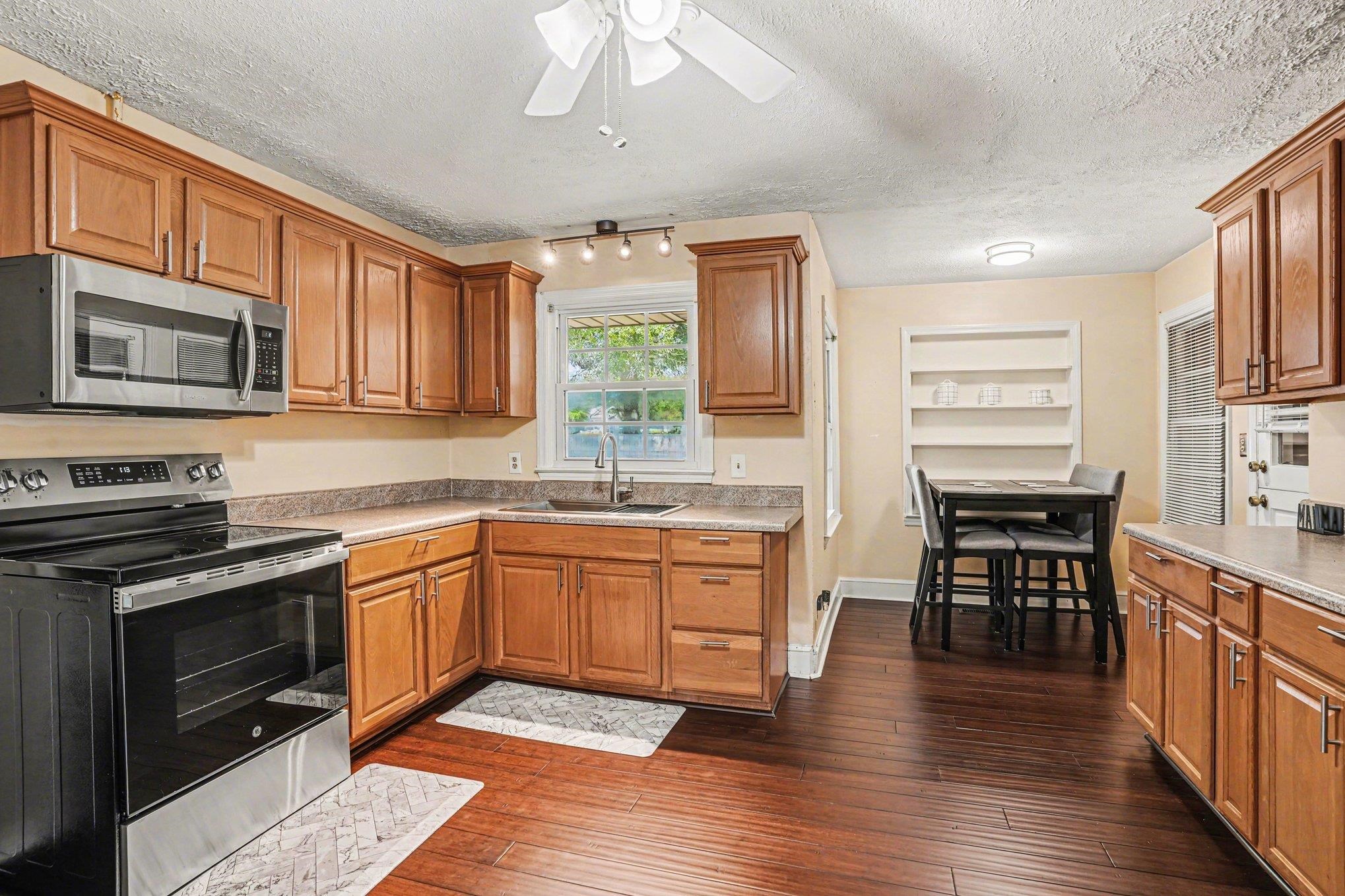 4375 Thomas Street Loris, SC 29569 - Photo 11 of 33