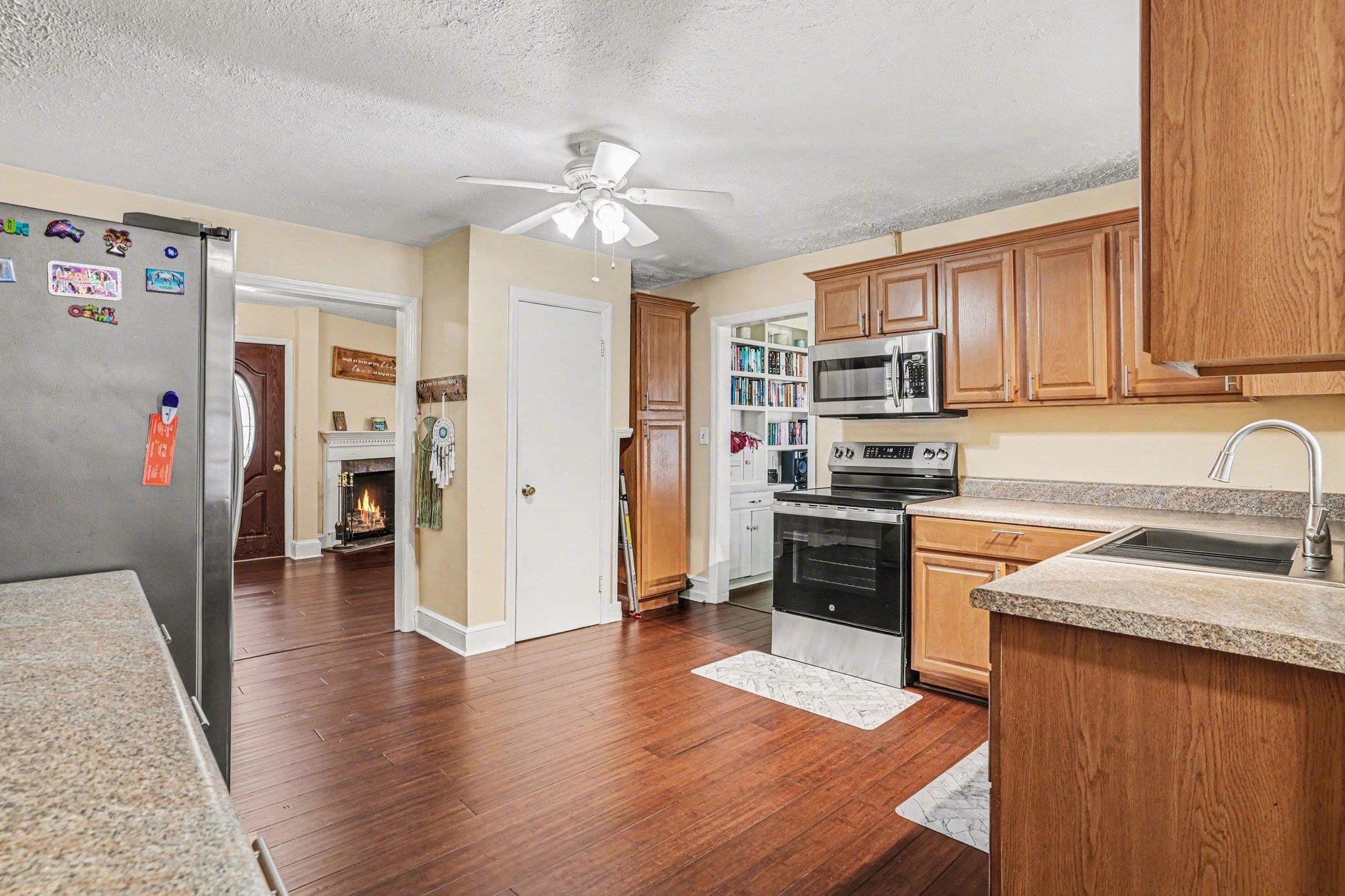 4375 Thomas Street Loris, SC 29569 - Photo 14 of 33