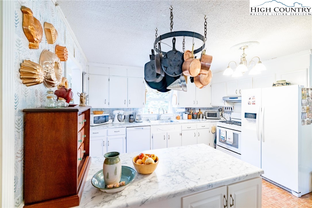 1357 Brown Road Sparta, NC 28675 - Photo 21 of 50 Gallery Image 21