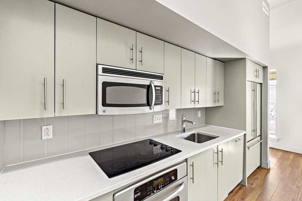 33 3rd Avenue, Unit PH309 Boston, MA 02129 - Photo 8 of 23