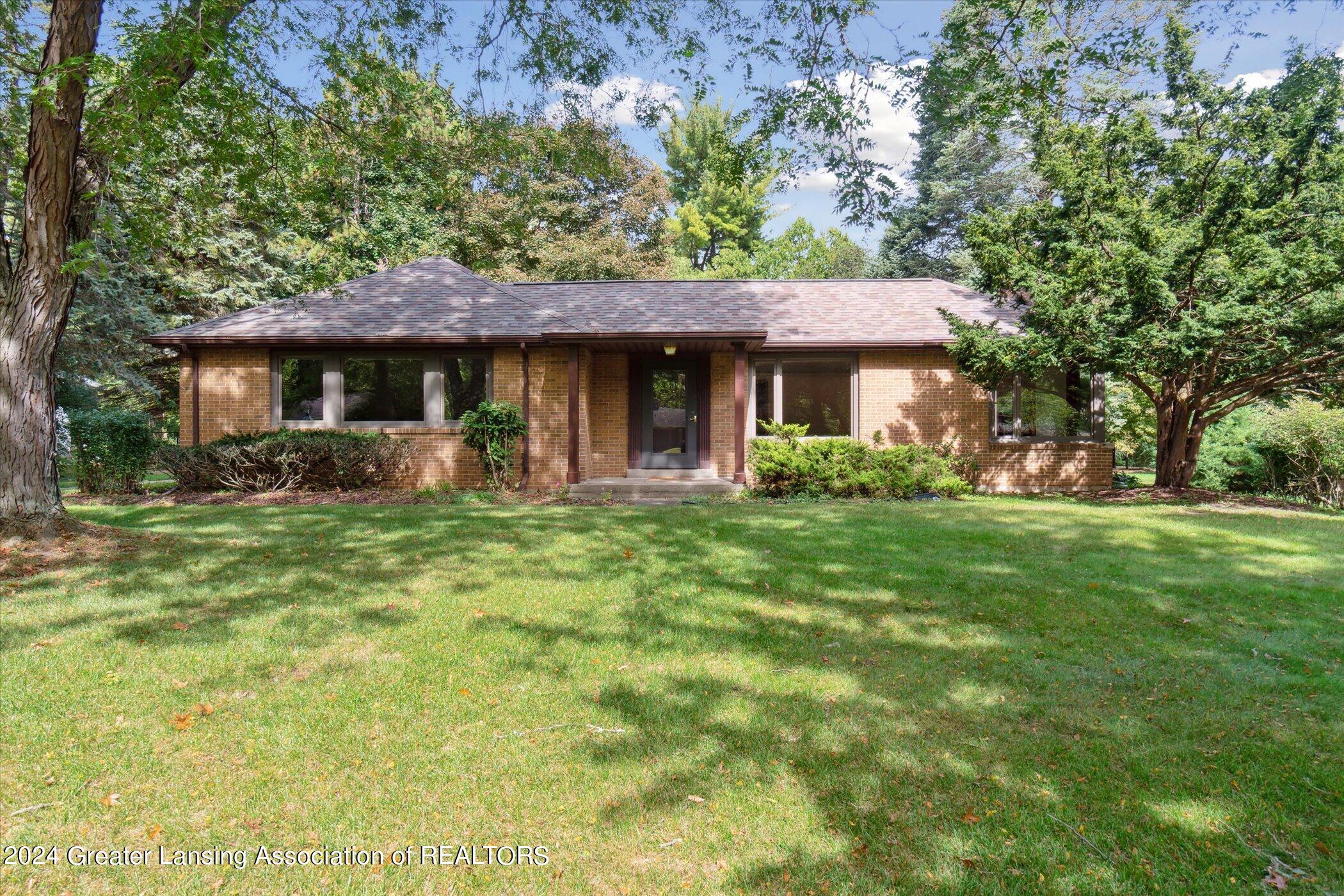 2466 Arrowhead Road Okemos, MI 48864 - Photo 2 of 42 Exterior Front