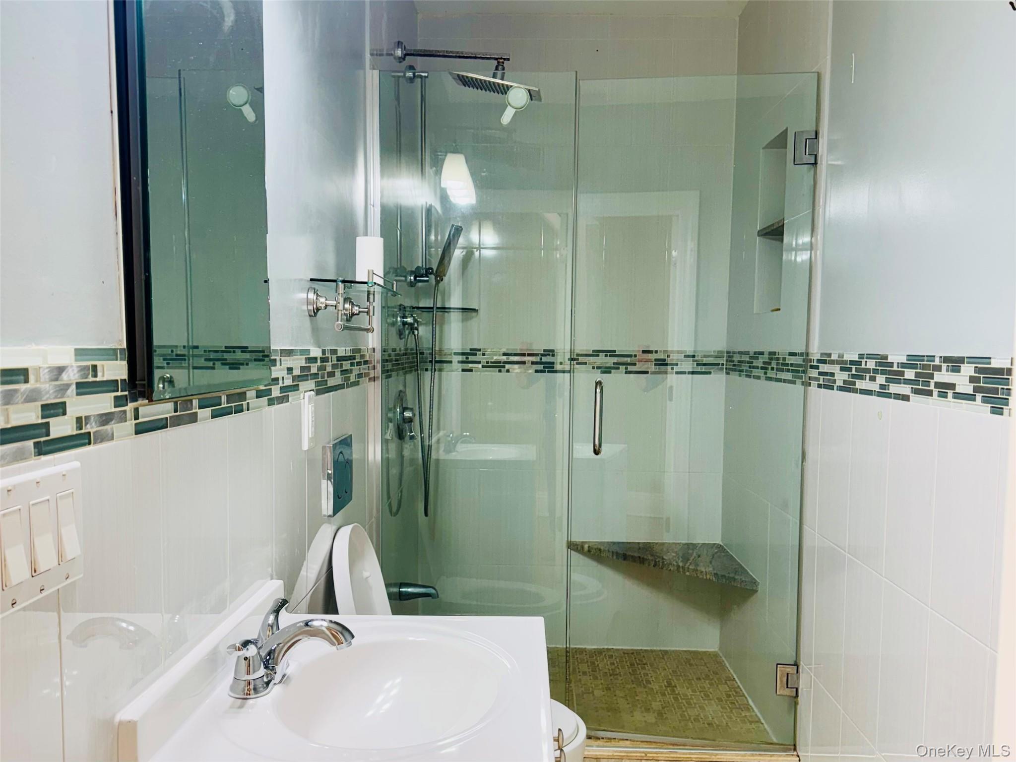 76-18 85th Road Queens, NY 11421 - Photo 20 of 20