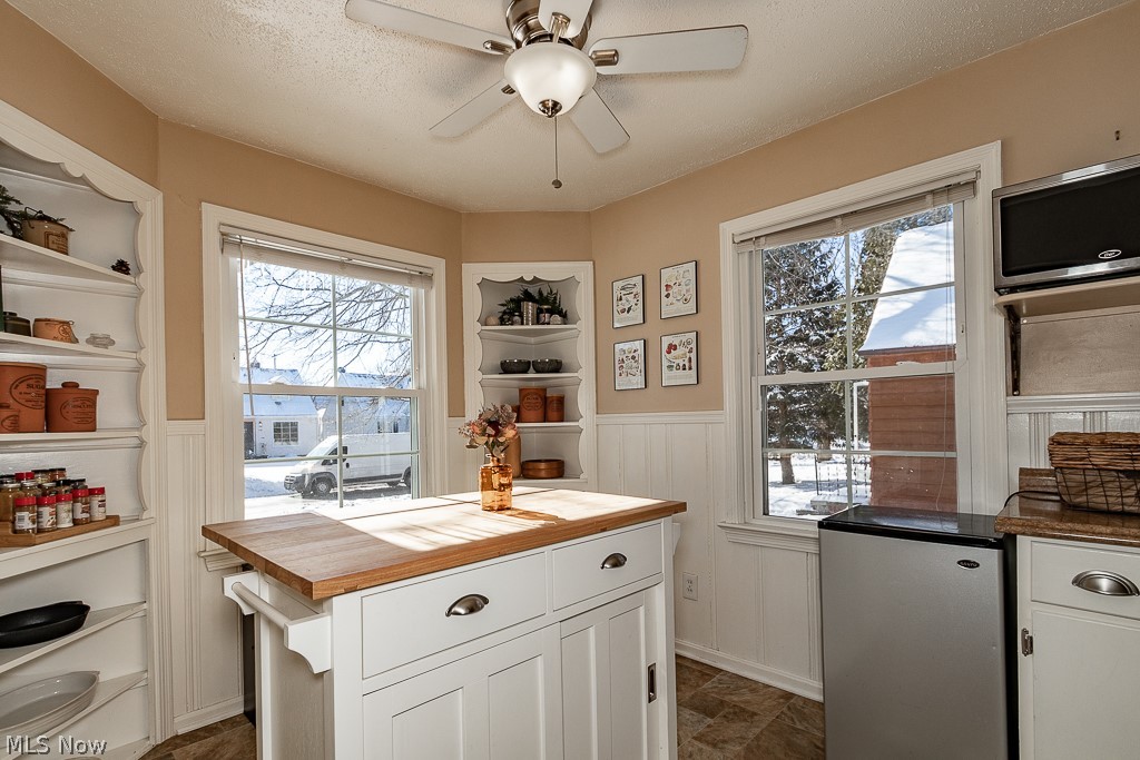 4149 Wilmington Road Cleveland, OH 44121 - Photo 9 of 35 Gallery Image 9