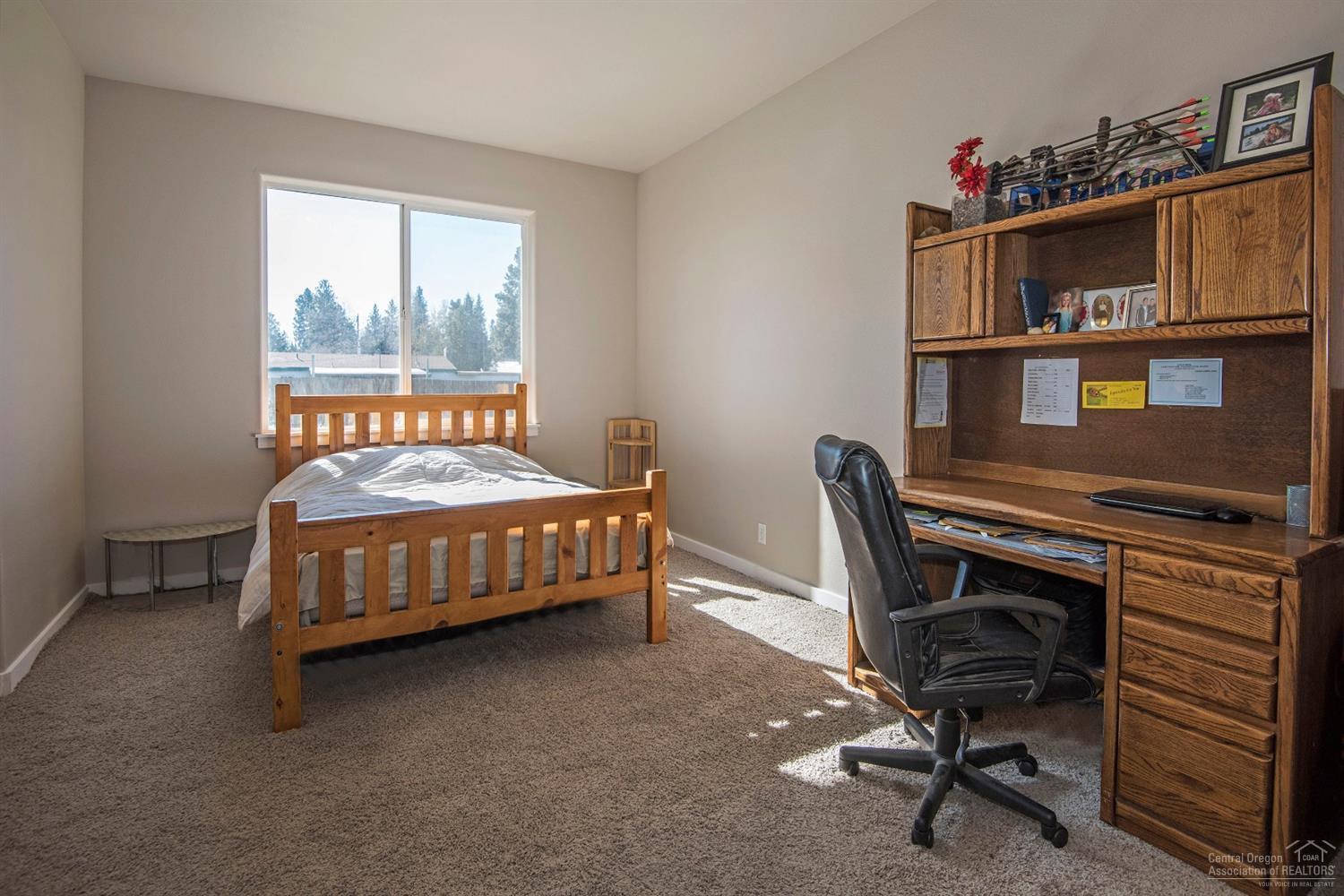 20551 Rolen Avenue Bend, OR 97702 - Photo 8 of 19 Additional Photo