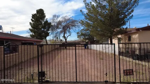 a view of balcony with a trees