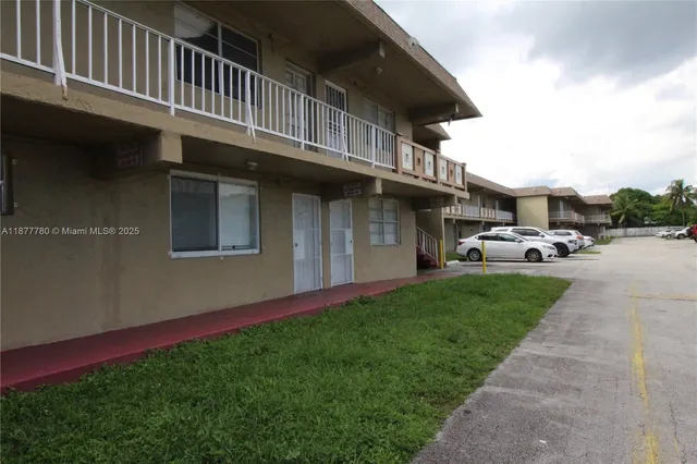 $1,600 | 301 Northwest 177th Street, Unit 107, Miami Gardens, FL 33169