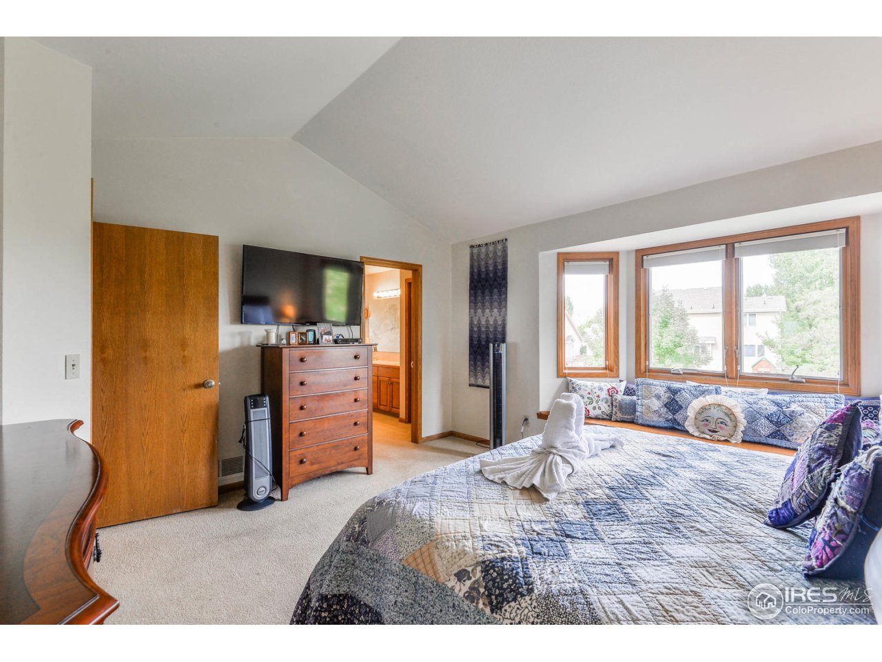 1712 Silvergate Road Fort Collins, CO 80526 - Photo 27 of 39 Gallery Image 27