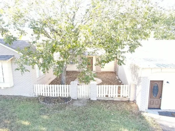 a view of a small yard