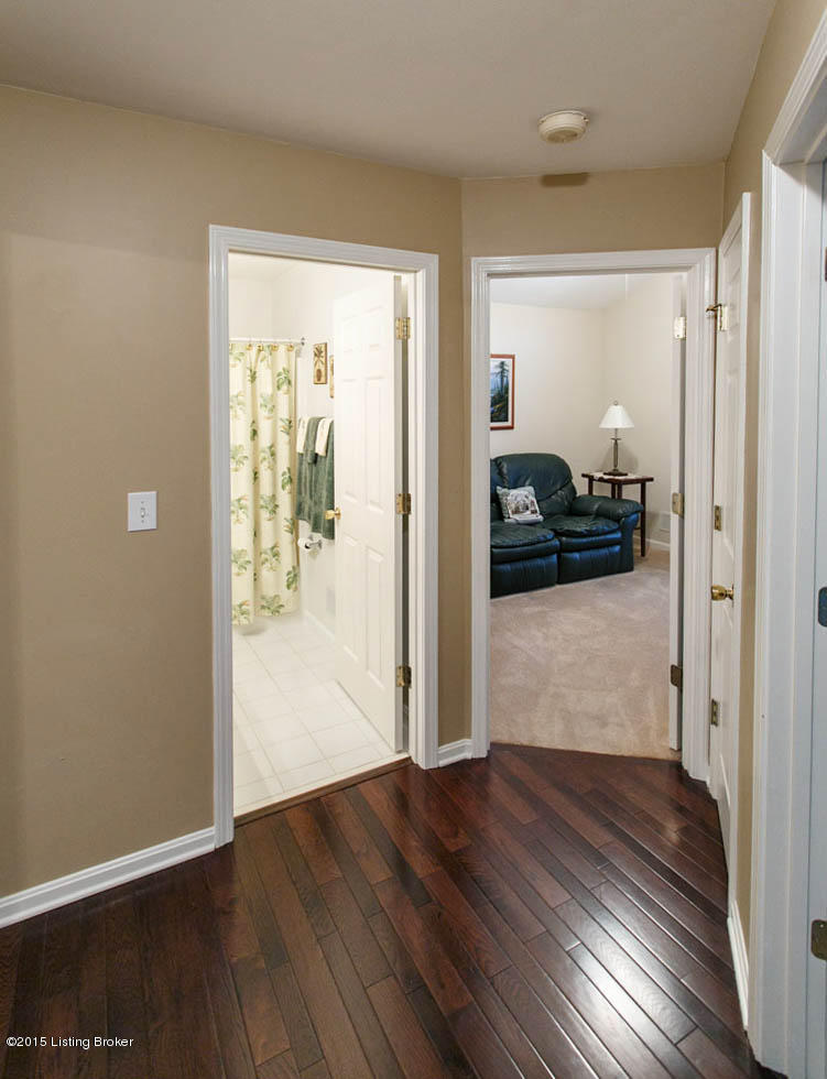 6715 Grandfield Road Louisville, KY 40258 - Photo 22 of 44 668A7461