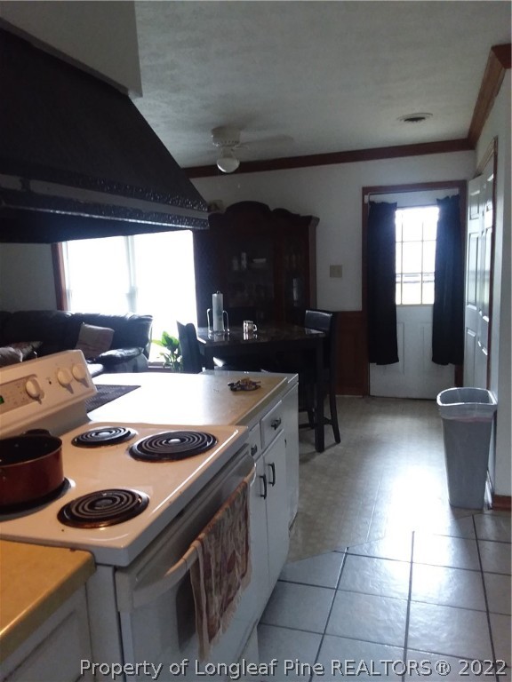 2560 Graham Road Fayetteville, NC 28304 - Photo 8 of 13 a kitchen with a stove and a sink