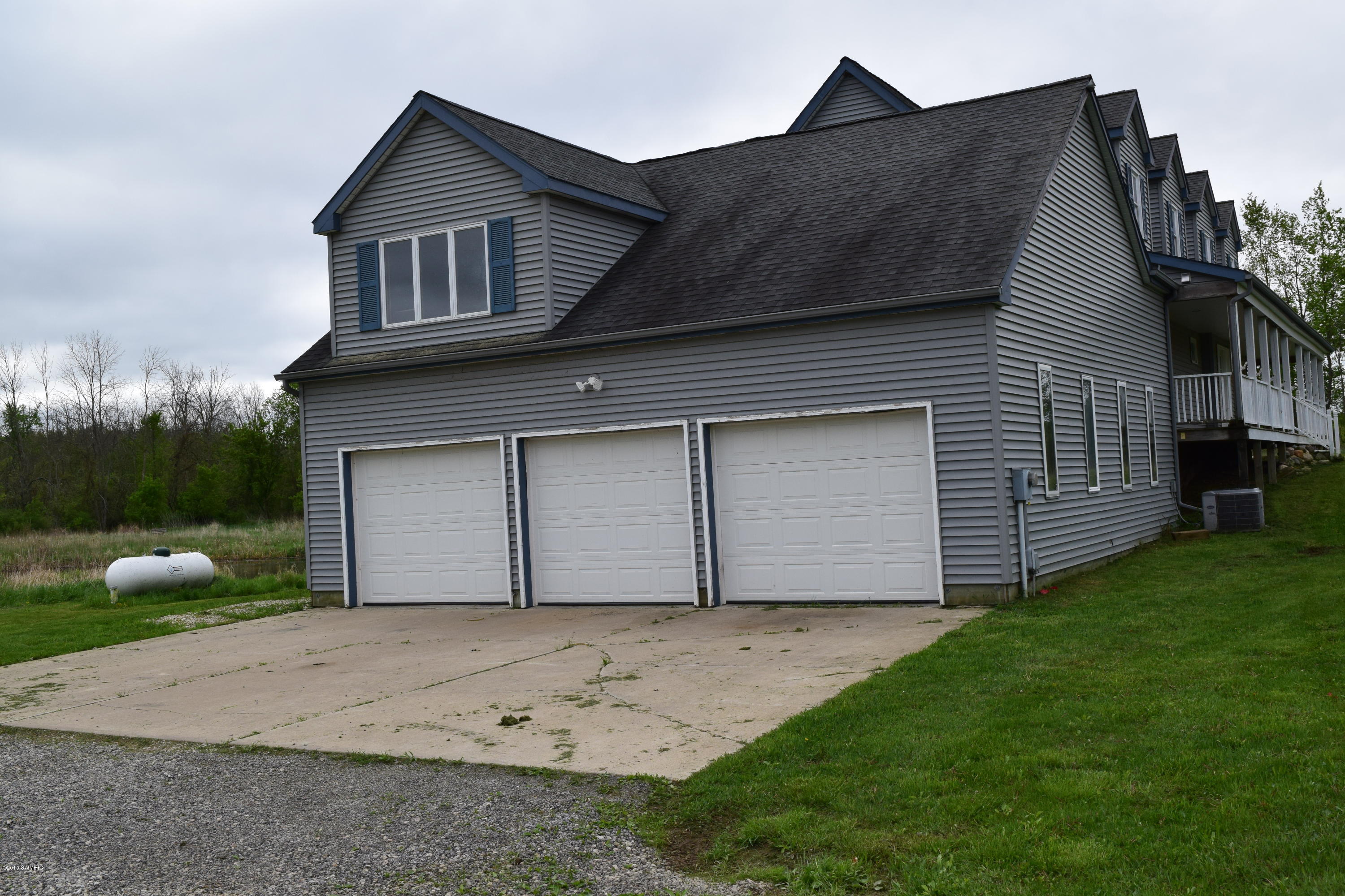 6197 South Ionia Bellevue, MI 49021 - Photo 3 of 39 DSC_0117