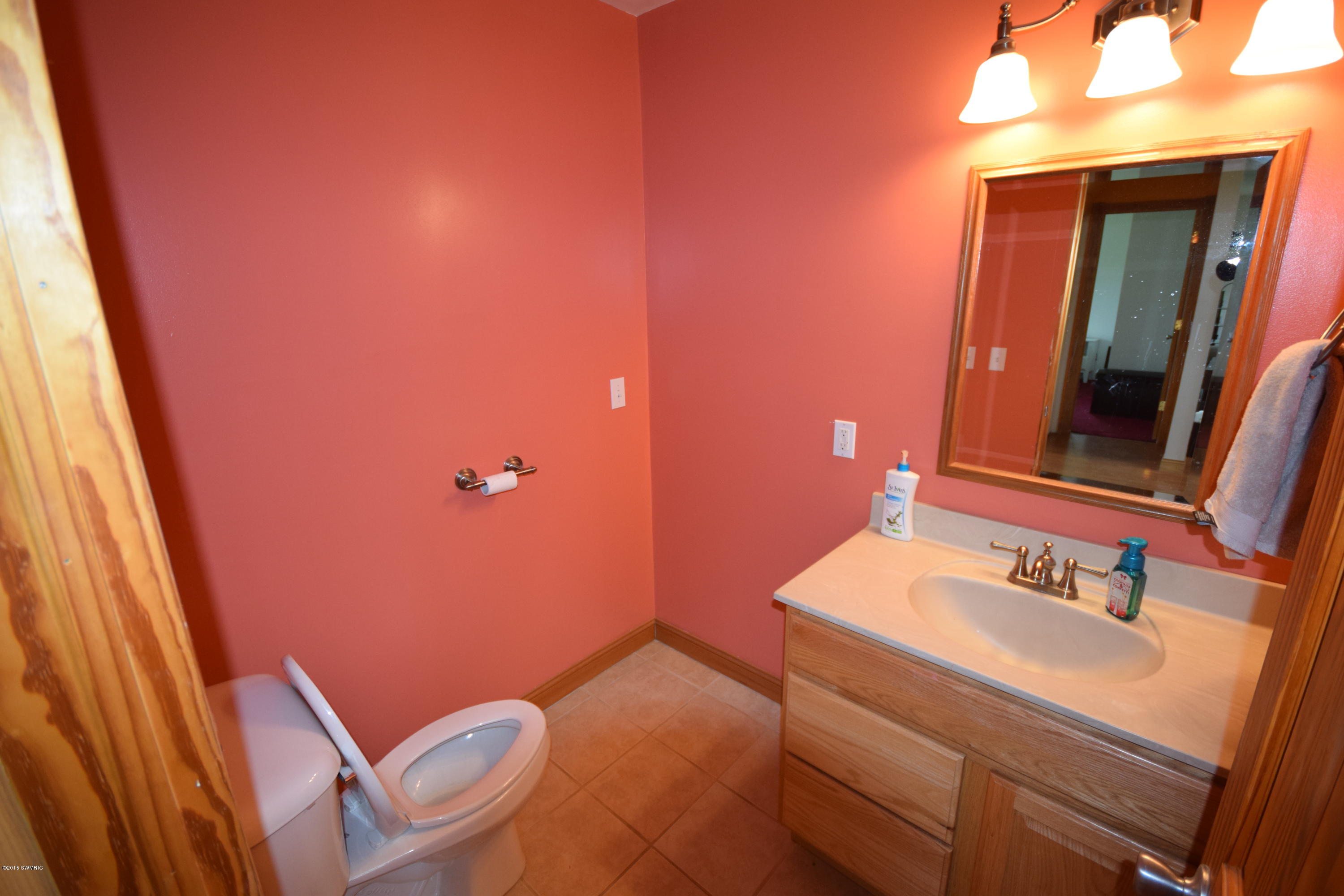 6197 South Ionia Bellevue, MI 49021 - Photo 6 of 39 DSC_0120