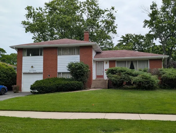 $425,000 | 607 South George Street, Mount Prospect, IL 60056