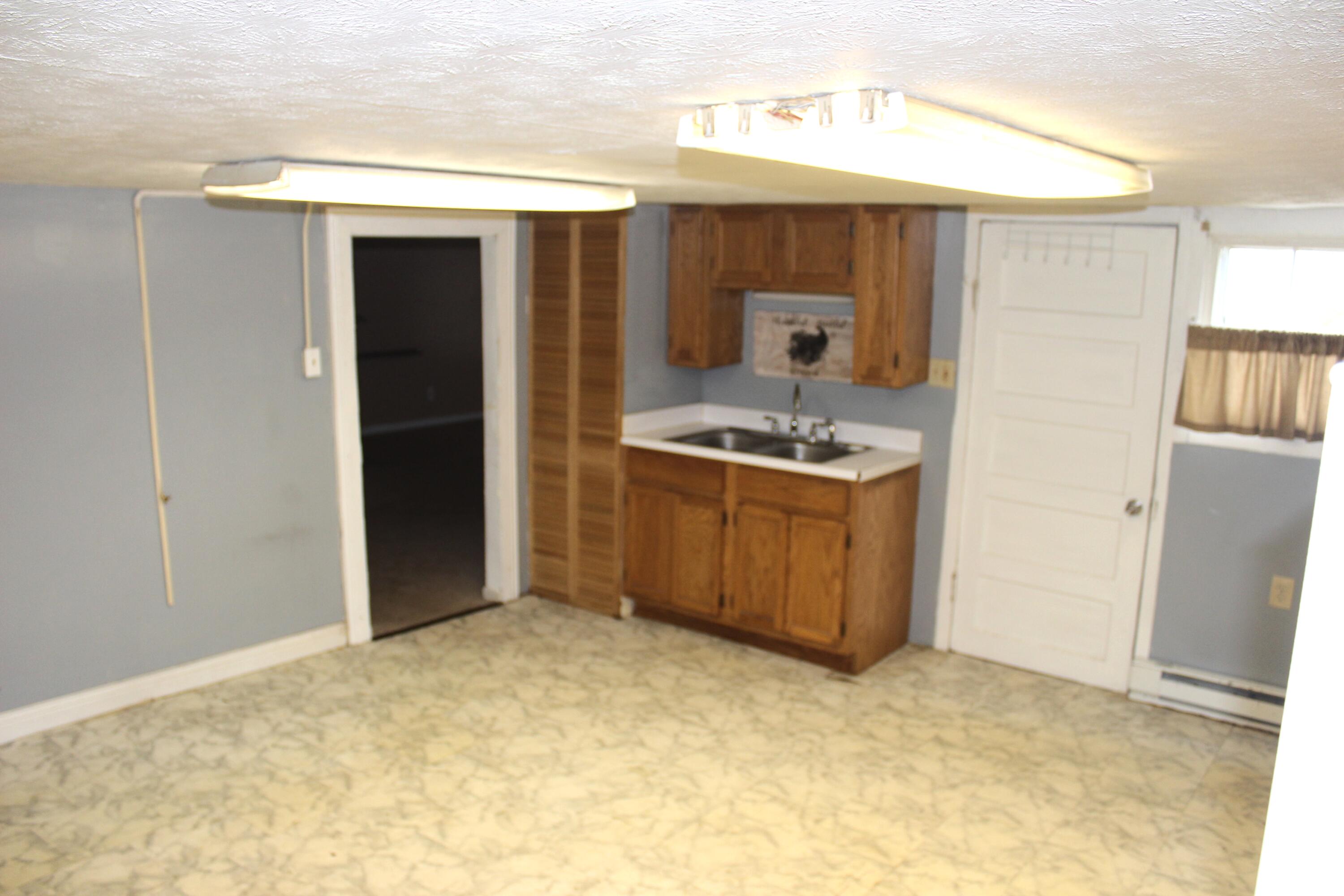 2440 Duncan Road Frankfort, KY 40601 - Photo 12 of 14 kitchen 3