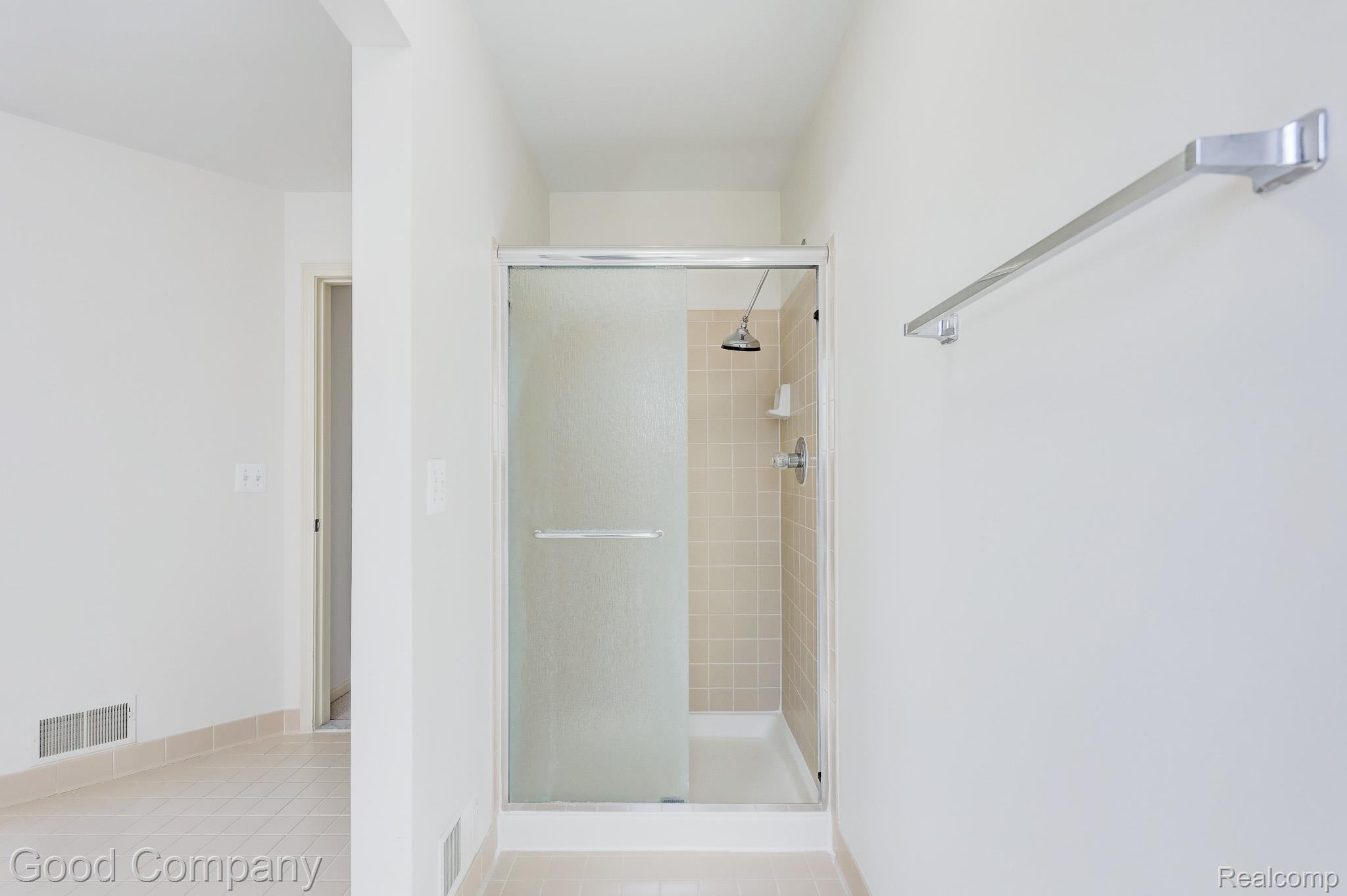 3526 Inverness Drive Rochester, MI 48306 - Photo 51 of 82 3526 Inverness Dr.-43.jpg