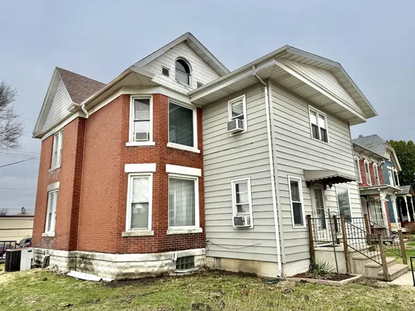 $149,900 | 31 3rd Street, Savanna, IL 61074