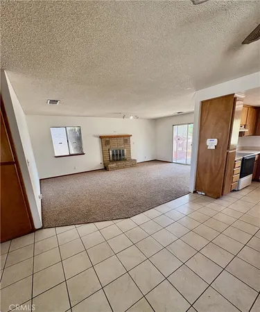 $405,000 | 13925 Burning Tree Drive, Victorville, CA 92395