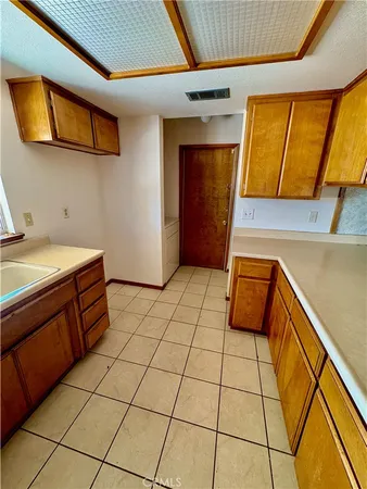 $405,000 | 13925 Burning Tree Drive, Victorville, CA 92395