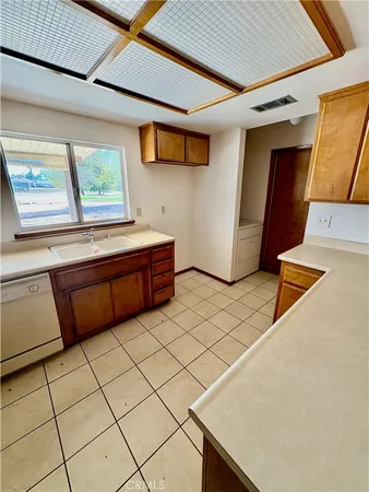 $405,000 | 13925 Burning Tree Drive, Victorville, CA 92395