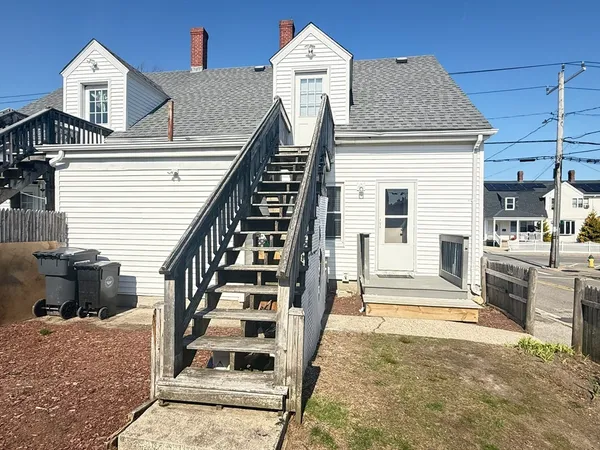 $3,200 | 406-408 Court Street, Unit 406, Plymouth, MA 02360