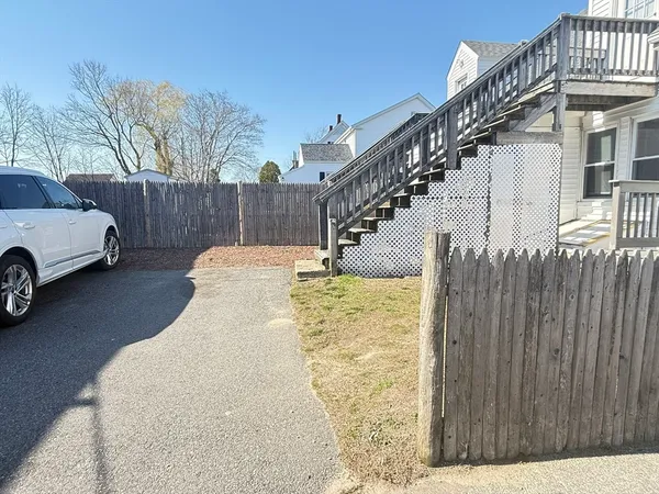 $3,200 | 406-408 Court Street, Unit 406, Plymouth, MA 02360