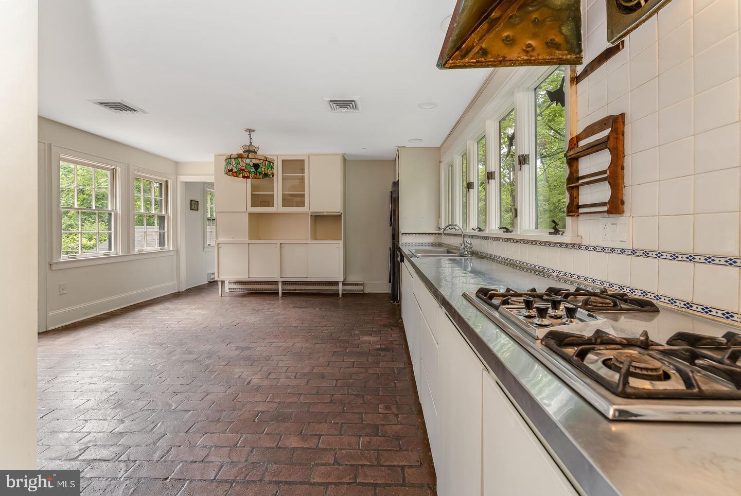 592 Province Line Road Hopewell, NJ 08525 - Photo 21 of 71 Gallery Image 21