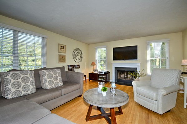 21 Welsh Road Sutton, MA 01590 - Photo 9 of 28 Gallery Image 9