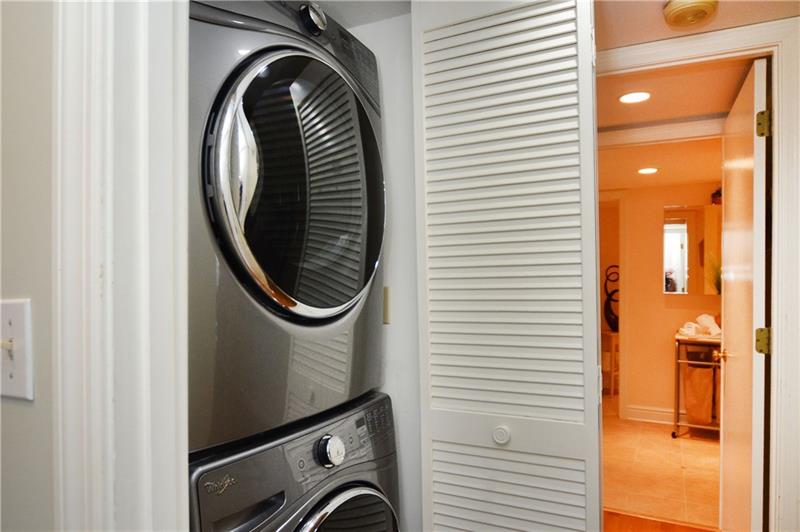 1 Trimont Lane, Unit 470D Pittsburgh, PA 15211 - Photo 16 of 21 Laundry in unit.