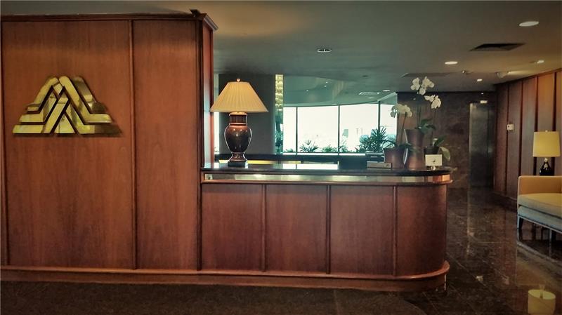 1 Trimont Lane, Unit 470D Pittsburgh, PA 15211 - Photo 20 of 21 24 hour manned reception desk.