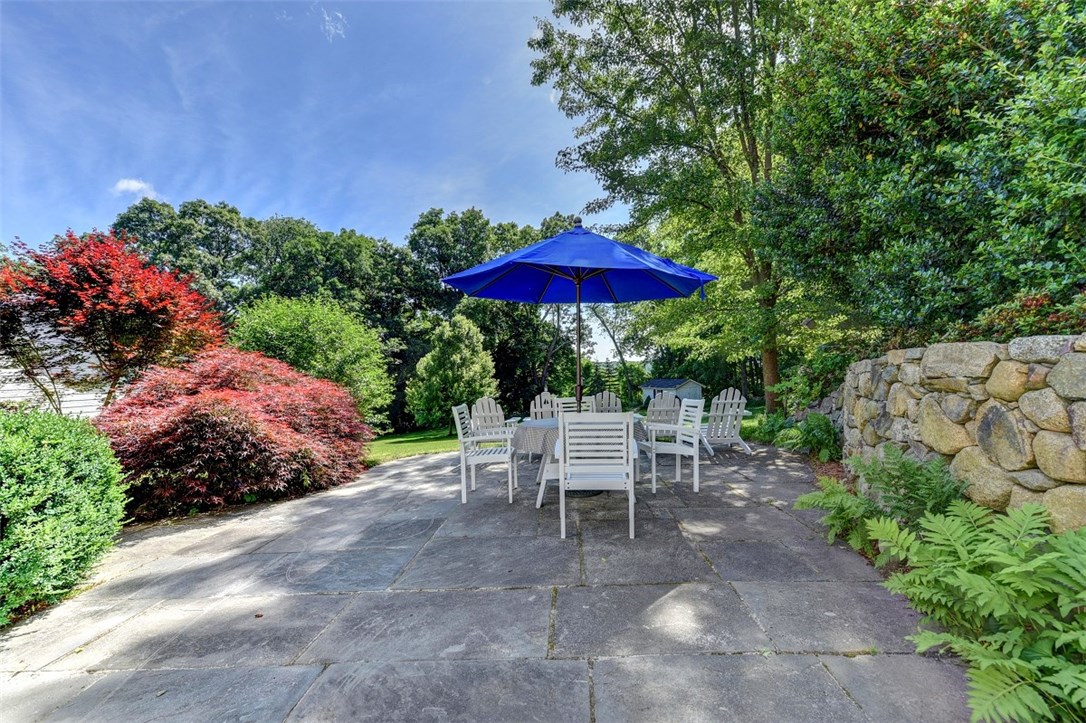 7 Hillside Road Cumberland, RI 02864 - Photo 34 of 40