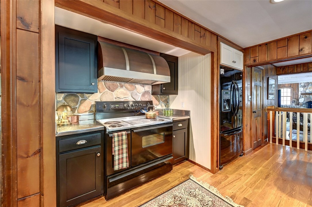7 Hillside Road Cumberland, RI 02864 - Photo 10 of 40