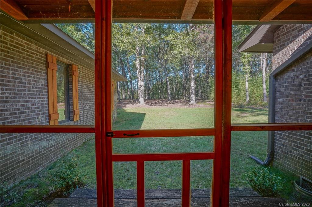2415 Potter Road Waxhaw, NC 28173 - Photo 9 of 44 Gallery Image 9