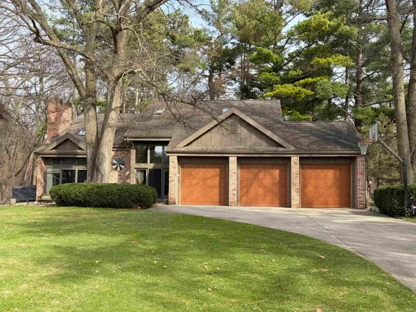 $379,900 | 51262 Shady Lane, Elkhart, IN 46514