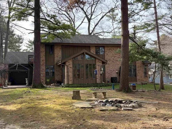 $379,900 | 51262 Shady Lane, Elkhart, IN 46514