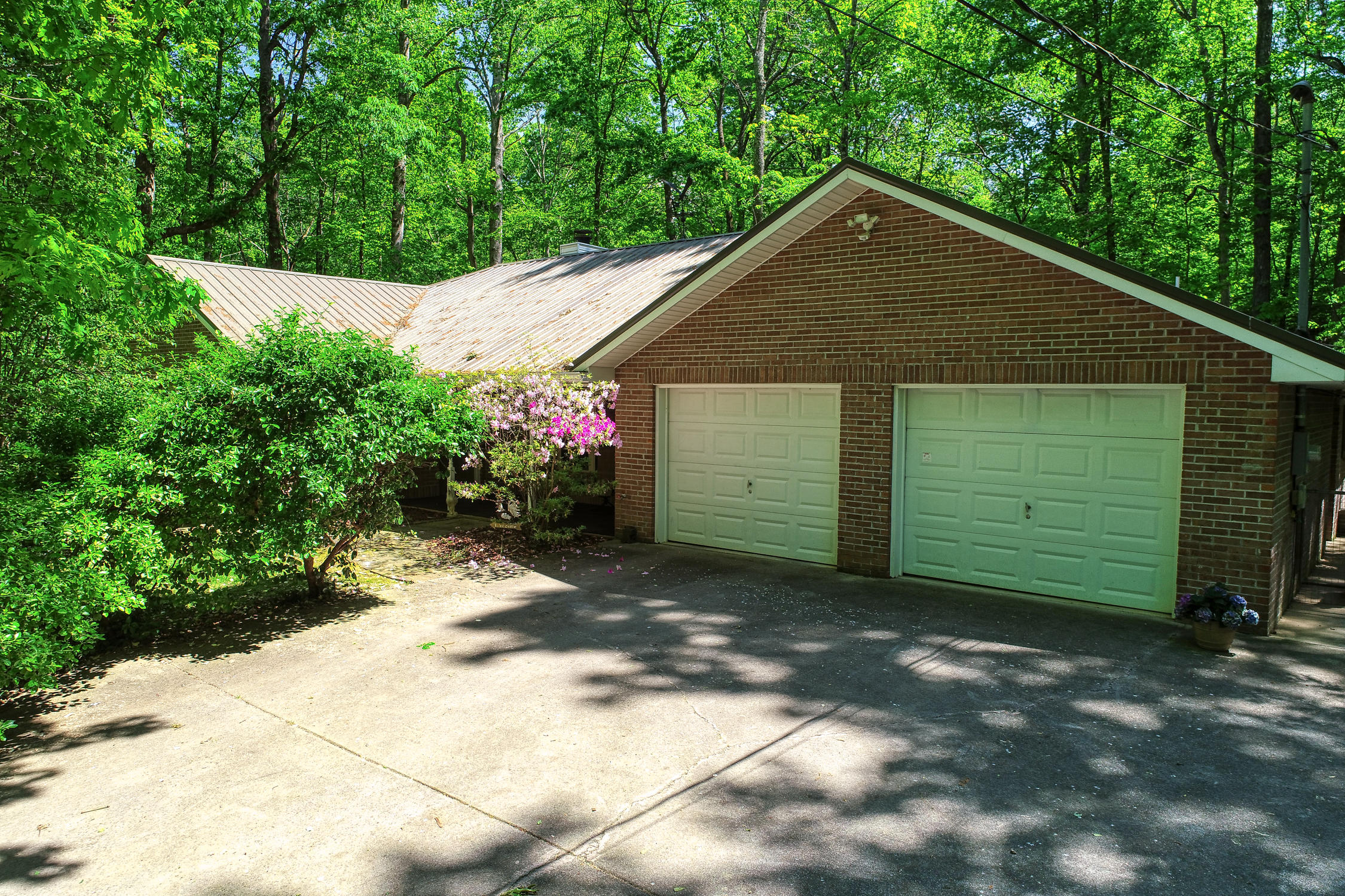 132 Rabbit Run Way Dandridge, TN 37725 - Photo 1 of 44 BG. 132 Rabbit Run. Dandridge MLSa (5 o