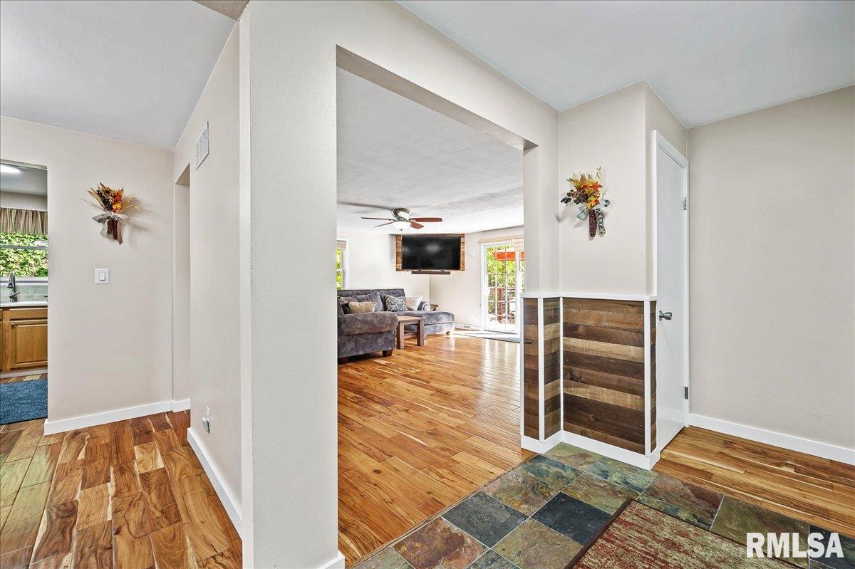 130 East High Point Road Peoria, IL 61614 - Photo 2 of 26 Gallery Image 2