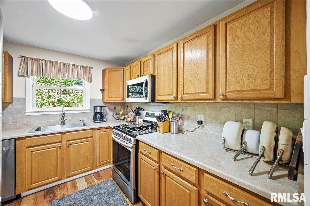 130 East High Point Road Peoria, IL 61614 - Photo 6 of 26 Gallery Image 6