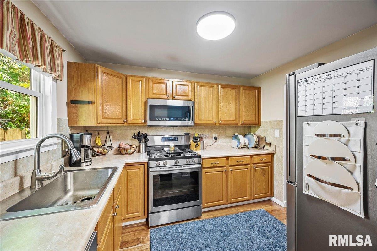 130 East High Point Road Peoria, IL 61614 - Photo 7 of 26 Gallery Image 7